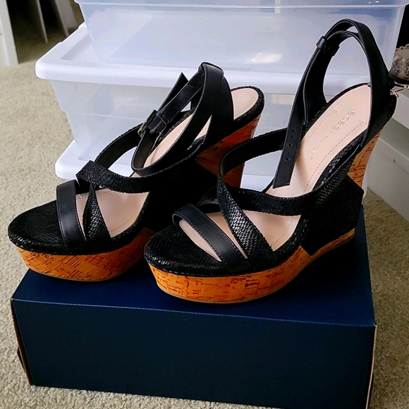 BCBGeneration - Picture 1 of 8